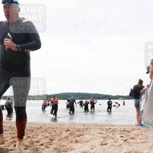 21.06.2026 - Viking Triathlon Michael Strokosch http://msf.ph/oto/9829112 21.06.2026 10:54:49 Schwimmen 244, 275, 347, 424, 504, 613 meine-sportfotos.de