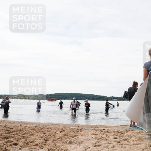 21.06.2026 - Viking Triathlon Michael Strokosch http://msf.ph/oto/9829189 21.06.2026 10:55:14 Schwimmen 160, 566 meine-sportfotos.de