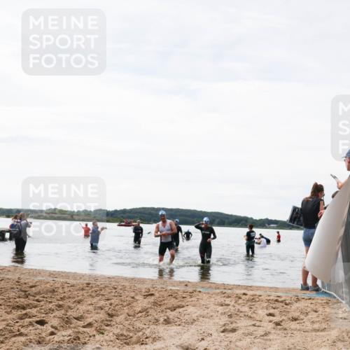 21.06.2026 - Viking Triathlon Michael Strokosch http://msf.ph/oto/9829199 21.06.2026 10:55:18 Schwimmen 305, 344, 566 meine-sportfotos.de