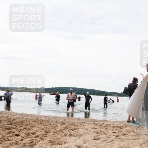 21.06.2026 - Viking Triathlon Michael Strokosch http://msf.ph/oto/9829200 21.06.2026 10:55:18 Schwimmen 305, 344, 566 meine-sportfotos.de