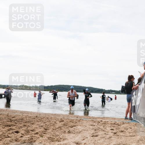 21.06.2026 - Viking Triathlon Michael Strokosch http://msf.ph/oto/9829202 21.06.2026 10:55:19 Schwimmen 305, 344, 566 meine-sportfotos.de