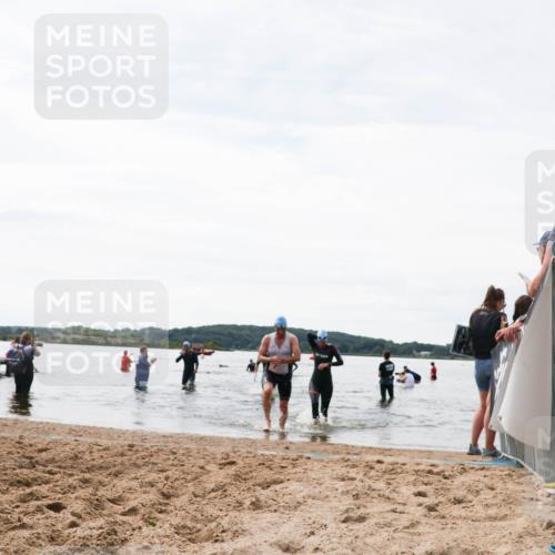 21.06.2026 - Viking Triathlon Michael Strokosch http://msf.ph/oto/9829205 21.06.2026 10:55:20 Schwimmen 305, 344, 566 meine-sportfotos.de