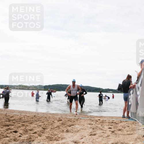 21.06.2026 - Viking Triathlon Michael Strokosch http://msf.ph/oto/9829207 21.06.2026 10:55:20 Schwimmen 305, 344, 566 meine-sportfotos.de