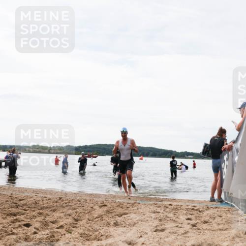 21.06.2026 - Viking Triathlon Michael Strokosch http://msf.ph/oto/9829209 21.06.2026 10:55:21 Schwimmen 305, 344, 566 meine-sportfotos.de