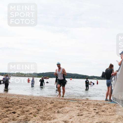 21.06.2026 - Viking Triathlon Michael Strokosch http://msf.ph/oto/9829210 21.06.2026 10:55:21 Schwimmen 305, 344, 566 meine-sportfotos.de