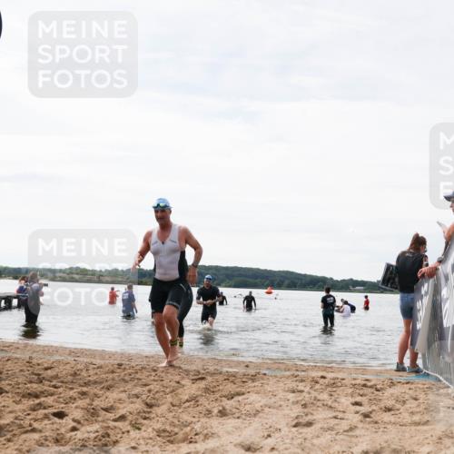 21.06.2026 - Viking Triathlon Michael Strokosch http://msf.ph/oto/9829213 21.06.2026 10:55:22 Schwimmen 305, 344, 566 meine-sportfotos.de