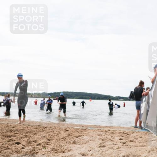 21.06.2026 - Viking Triathlon Michael Strokosch http://msf.ph/oto/9829219 21.06.2026 10:55:24 Schwimmen 305, 344, 561, 566 meine-sportfotos.de