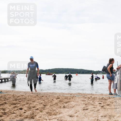 21.06.2026 - Viking Triathlon Michael Strokosch http://msf.ph/oto/9829240 21.06.2026 10:55:31 Schwimmen 305, 561 meine-sportfotos.de