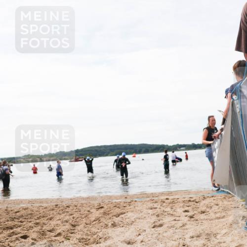 21.06.2026 - Viking Triathlon Michael Strokosch http://msf.ph/oto/9829251 21.06.2026 10:55:35 Schwimmen 417, 561 meine-sportfotos.de