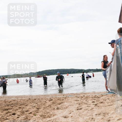 21.06.2026 - Viking Triathlon Michael Strokosch http://msf.ph/oto/9829257 21.06.2026 10:55:37 Schwimmen 81, 417, 561 meine-sportfotos.de