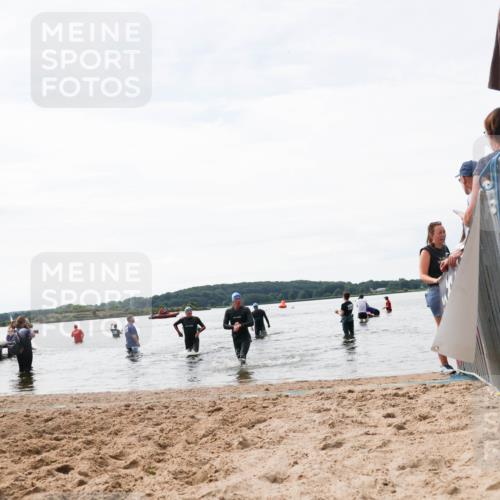 21.06.2026 - Viking Triathlon Michael Strokosch http://msf.ph/oto/9829259 21.06.2026 10:55:38 Schwimmen 81, 417, 561 meine-sportfotos.de