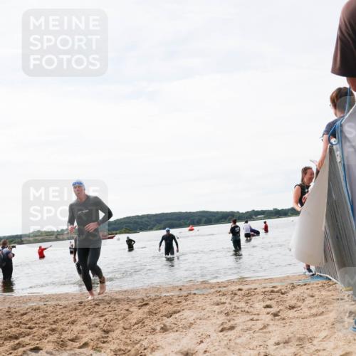 21.06.2026 - Viking Triathlon Michael Strokosch http://msf.ph/oto/9829271 21.06.2026 10:55:42 Schwimmen 81, 417 meine-sportfotos.de