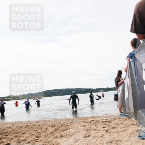 21.06.2026 - Viking Triathlon Michael Strokosch http://msf.ph/oto/9829285 21.06.2026 10:55:47 Schwimmen 77, 81, 417 meine-sportfotos.de