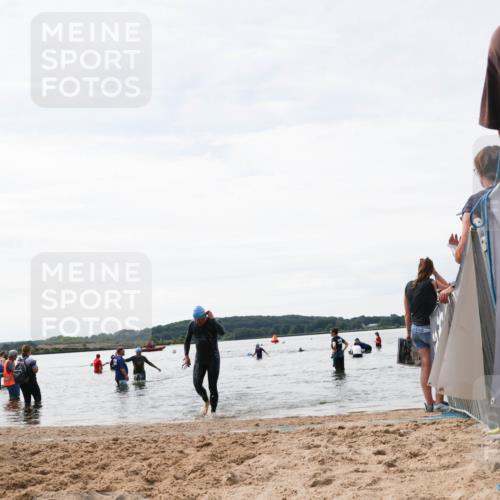 21.06.2026 - Viking Triathlon Michael Strokosch http://msf.ph/oto/9829298 21.06.2026 10:55:51 Schwimmen 77, 81, 264 meine-sportfotos.de