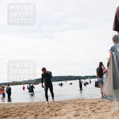 21.06.2026 - Viking Triathlon Michael Strokosch http://msf.ph/oto/9829304 21.06.2026 10:55:53 Schwimmen 77, 264 meine-sportfotos.de