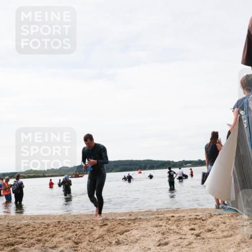 21.06.2026 - Viking Triathlon Michael Strokosch http://msf.ph/oto/9829306 21.06.2026 10:55:54 Schwimmen 77, 264 meine-sportfotos.de