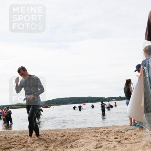 21.06.2026 - Viking Triathlon Michael Strokosch http://msf.ph/oto/9829311 21.06.2026 10:55:56 Schwimmen 77, 264 meine-sportfotos.de