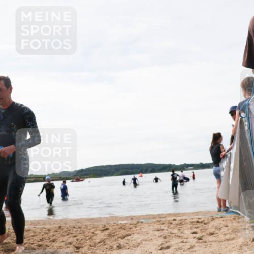 21.06.2026 - Viking Triathlon Michael Strokosch http://msf.ph/oto/9829314 21.06.2026 10:55:57 Schwimmen 77, 264 meine-sportfotos.de