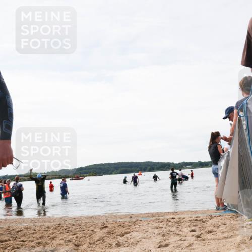 21.06.2026 - Viking Triathlon Michael Strokosch http://msf.ph/oto/9829317 21.06.2026 10:55:58 Schwimmen 77, 264 meine-sportfotos.de