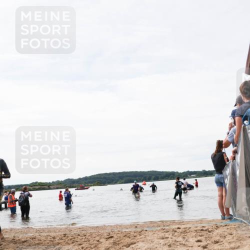 21.06.2026 - Viking Triathlon Michael Strokosch http://msf.ph/oto/9829328 21.06.2026 10:56:01 Schwimmen 264 meine-sportfotos.de