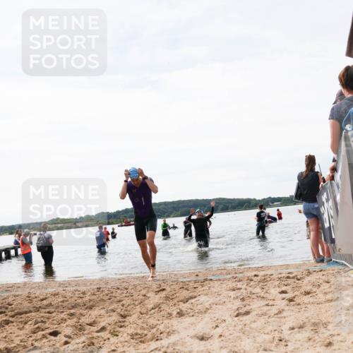 21.06.2026 - Viking Triathlon Michael Strokosch http://msf.ph/oto/9829368 21.06.2026 10:56:15 Schwimmen 117, 357, 502 meine-sportfotos.de