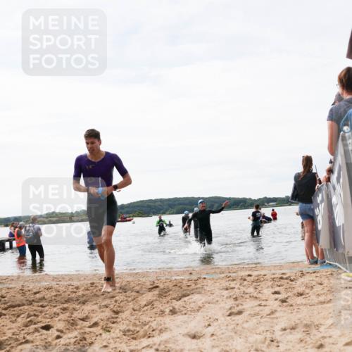 21.06.2026 - Viking Triathlon Michael Strokosch http://msf.ph/oto/9829371 21.06.2026 10:56:16 Schwimmen 117, 357, 502 meine-sportfotos.de