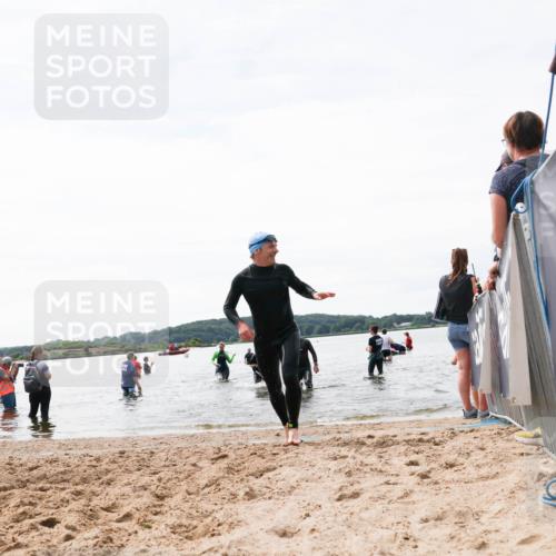 21.06.2026 - Viking Triathlon Michael Strokosch http://msf.ph/oto/9829380 21.06.2026 10:56:19 Schwimmen 24, 117, 357, 502 meine-sportfotos.de