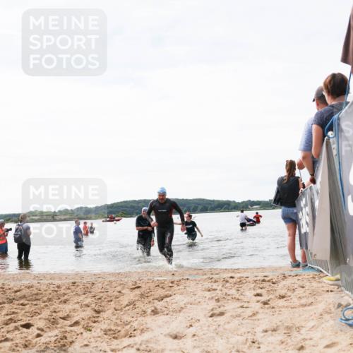 21.06.2026 - Viking Triathlon Michael Strokosch http://msf.ph/oto/9829393 21.06.2026 10:56:23 Schwimmen 24, 127, 357, 502 meine-sportfotos.de