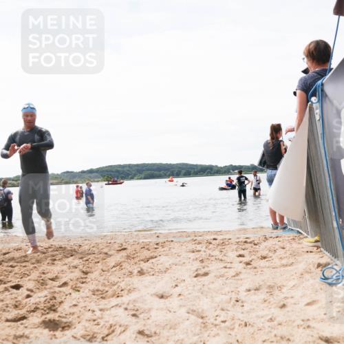 21.06.2026 - Viking Triathlon Michael Strokosch http://msf.ph/oto/9829456 21.06.2026 10:56:45 Schwimmen 374 meine-sportfotos.de