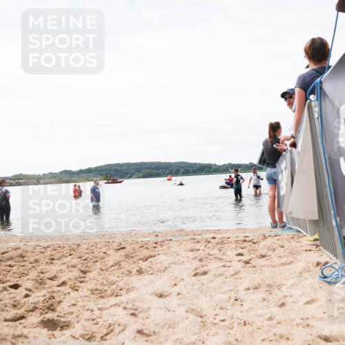 21.06.2026 - Viking Triathlon Michael Strokosch http://msf.ph/oto/9829460 21.06.2026 10:56:46 Schwimmen 374 meine-sportfotos.de