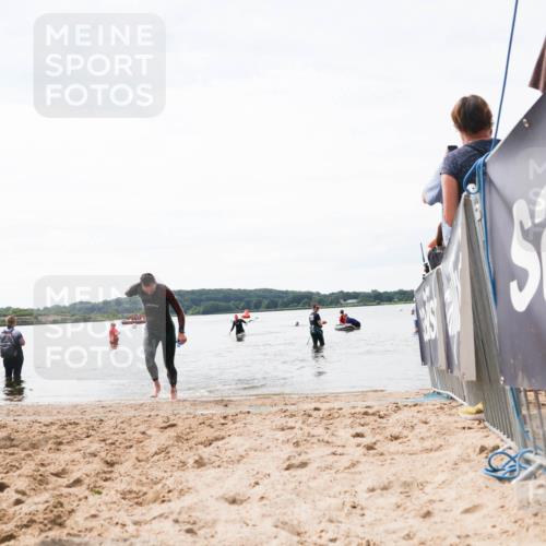 21.06.2026 - Viking Triathlon Michael Strokosch http://msf.ph/oto/9829545 21.06.2026 10:57:19 Schwimmen 401 meine-sportfotos.de
