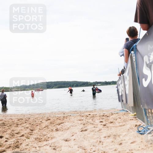 21.06.2026 - Viking Triathlon Michael Strokosch http://msf.ph/oto/9829552 21.06.2026 10:57:21 Schwimmen 401 meine-sportfotos.de
