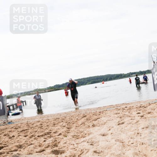 21.06.2026 - Viking Triathlon Michael Strokosch http://msf.ph/oto/9829798 21.06.2026 10:58:51 Schwimmen 141 meine-sportfotos.de