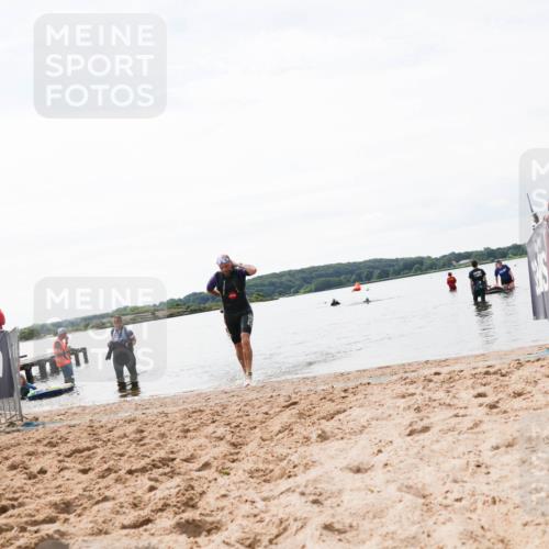 21.06.2026 - Viking Triathlon Michael Strokosch http://msf.ph/oto/9829801 21.06.2026 10:58:52 Schwimmen 141 meine-sportfotos.de