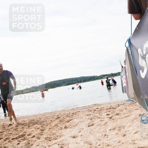21.06.2026 - Viking Triathlon Michael Strokosch http://msf.ph/oto/9829808 21.06.2026 10:58:54 Schwimmen 141 meine-sportfotos.de