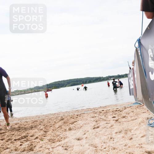 21.06.2026 - Viking Triathlon Michael Strokosch http://msf.ph/oto/9829809 21.06.2026 10:58:55 Schwimmen 141 meine-sportfotos.de