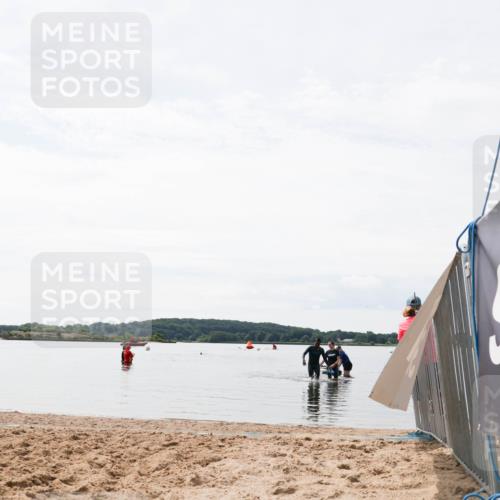 21.06.2026 - Viking Triathlon Michael Strokosch http://msf.ph/oto/9830037 21.06.2026 11:01:02 Schwimmen 71 meine-sportfotos.de