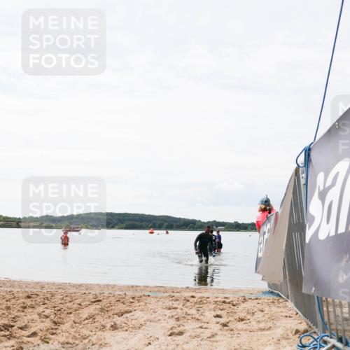 21.06.2026 - Viking Triathlon Michael Strokosch http://msf.ph/oto/9830048 21.06.2026 11:01:05 Schwimmen 71 meine-sportfotos.de