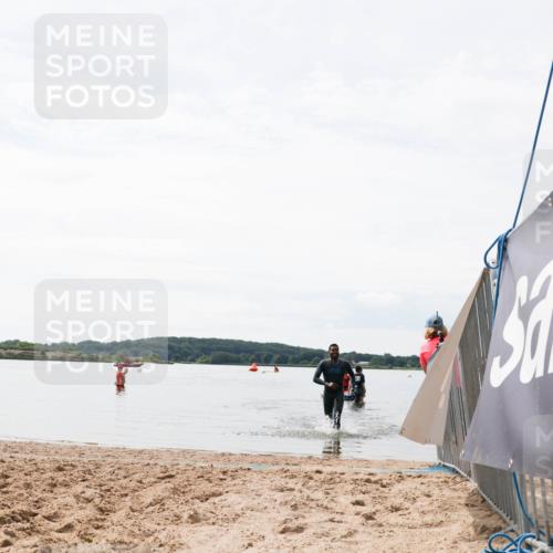 21.06.2026 - Viking Triathlon Michael Strokosch http://msf.ph/oto/9830053 21.06.2026 11:01:07 Schwimmen 71 meine-sportfotos.de
