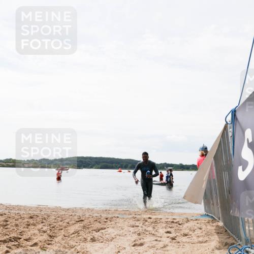 21.06.2026 - Viking Triathlon Michael Strokosch http://msf.ph/oto/9830057 21.06.2026 11:01:08 Schwimmen 71 meine-sportfotos.de