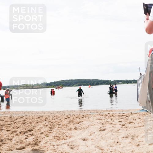 21.06.2026 - Viking Triathlon Michael Strokosch http://msf.ph/oto/9830104 21.06.2026 11:01:59 Schwimmen 646 meine-sportfotos.de