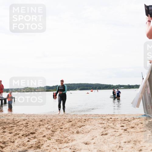 21.06.2026 - Viking Triathlon Michael Strokosch http://msf.ph/oto/9830127 21.06.2026 11:02:07 Schwimmen 646 meine-sportfotos.de