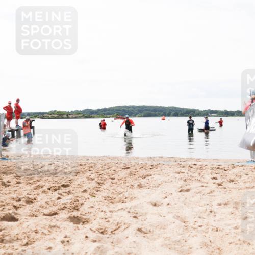 21.06.2026 - Viking Triathlon Michael Strokosch http://msf.ph/oto/9830182 21.06.2026 11:02:51 Schwimmen 379 meine-sportfotos.de