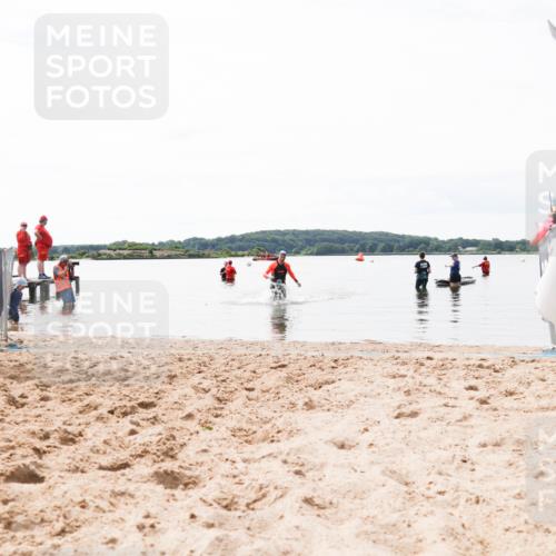 21.06.2026 - Viking Triathlon Michael Strokosch http://msf.ph/oto/9830184 21.06.2026 11:02:51 Schwimmen 379 meine-sportfotos.de