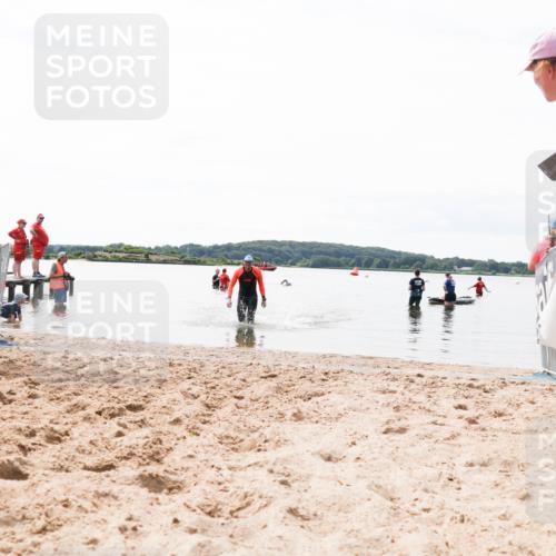 21.06.2026 - Viking Triathlon Michael Strokosch http://msf.ph/oto/9830191 21.06.2026 11:02:54 Schwimmen 379 meine-sportfotos.de