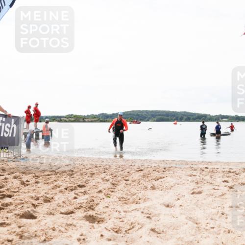 21.06.2026 - Viking Triathlon Michael Strokosch http://msf.ph/oto/9830195 21.06.2026 11:02:55 Schwimmen 379 meine-sportfotos.de