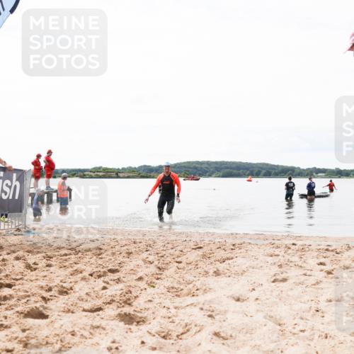 21.06.2026 - Viking Triathlon Michael Strokosch http://msf.ph/oto/9830196 21.06.2026 11:02:55 Schwimmen 379 meine-sportfotos.de