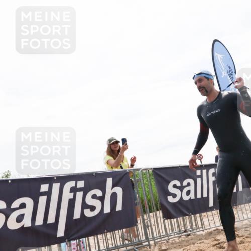 21.06.2026 - Viking Triathlon Michael Strokosch http://msf.ph/oto/9830286 21.06.2026 11:03:33 Schwimmen 529 meine-sportfotos.de