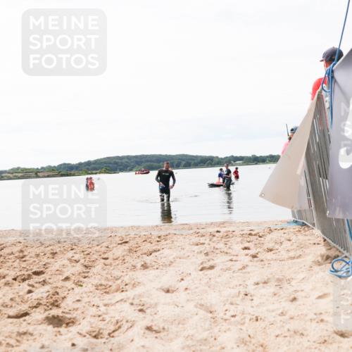 21.06.2026 - Viking Triathlon Michael Strokosch http://msf.ph/oto/9830349 21.06.2026 11:04:13 Schwimmen 421 meine-sportfotos.de