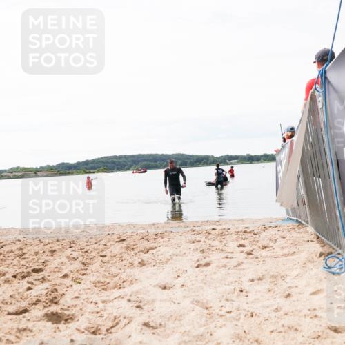 21.06.2026 - Viking Triathlon Michael Strokosch http://msf.ph/oto/9830354 21.06.2026 11:04:15 Schwimmen 421 meine-sportfotos.de
